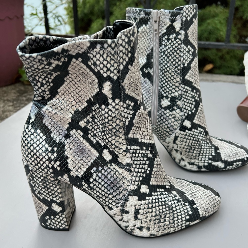 COPY - Aldo snakeskin chunky heel boots size 8.5